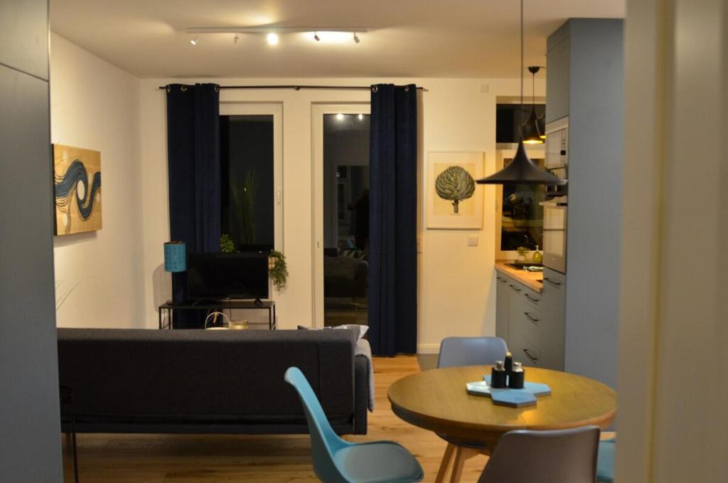 Harleshausen Apartment | MSF Apartment Green Wolf