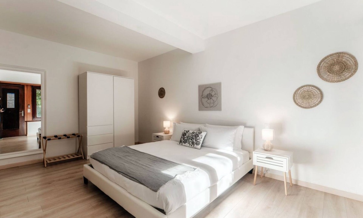 Ascona Hotel | Near the lake and the center (FLORIDA ASCONA Room 04)