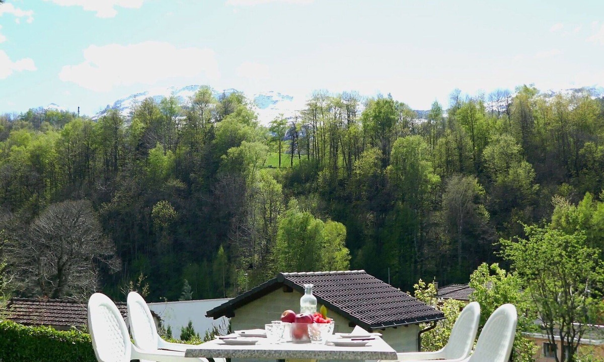 Aquila Apartment | Nice apartment for 4 guests with WIFI, TV, balcony and pets allowed