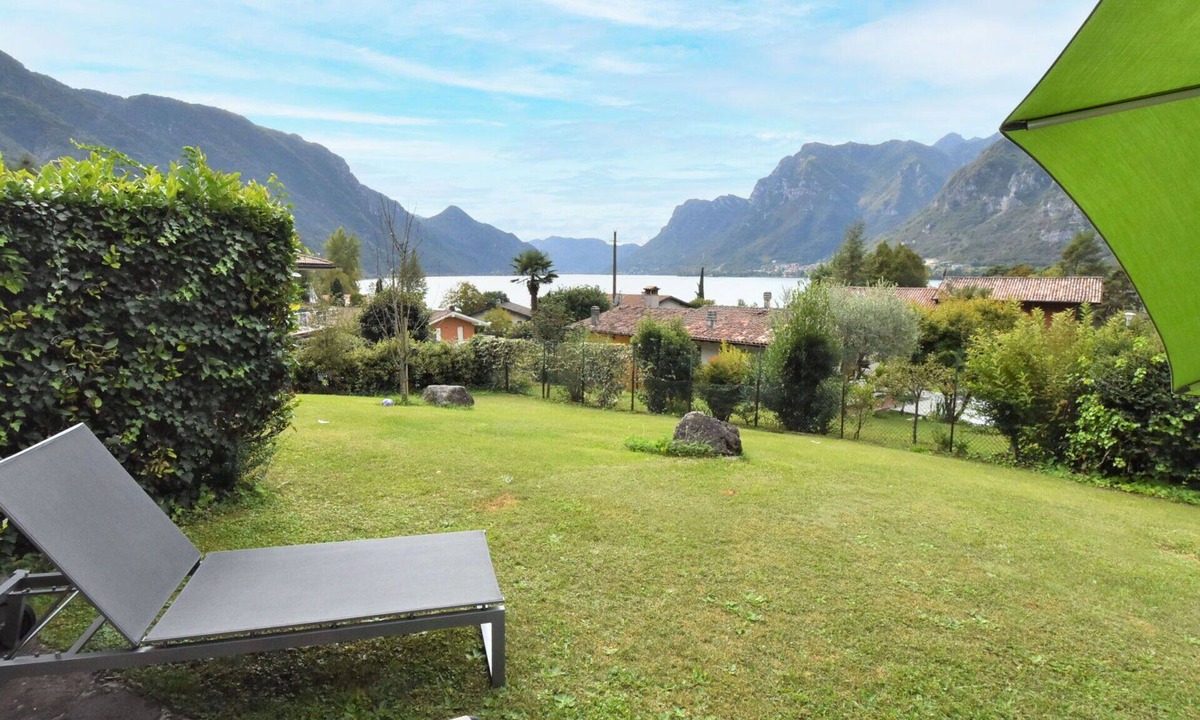 Vesta House | Nice apartment in villa for 5 people with WIFI, TV, terrace and pets allowed