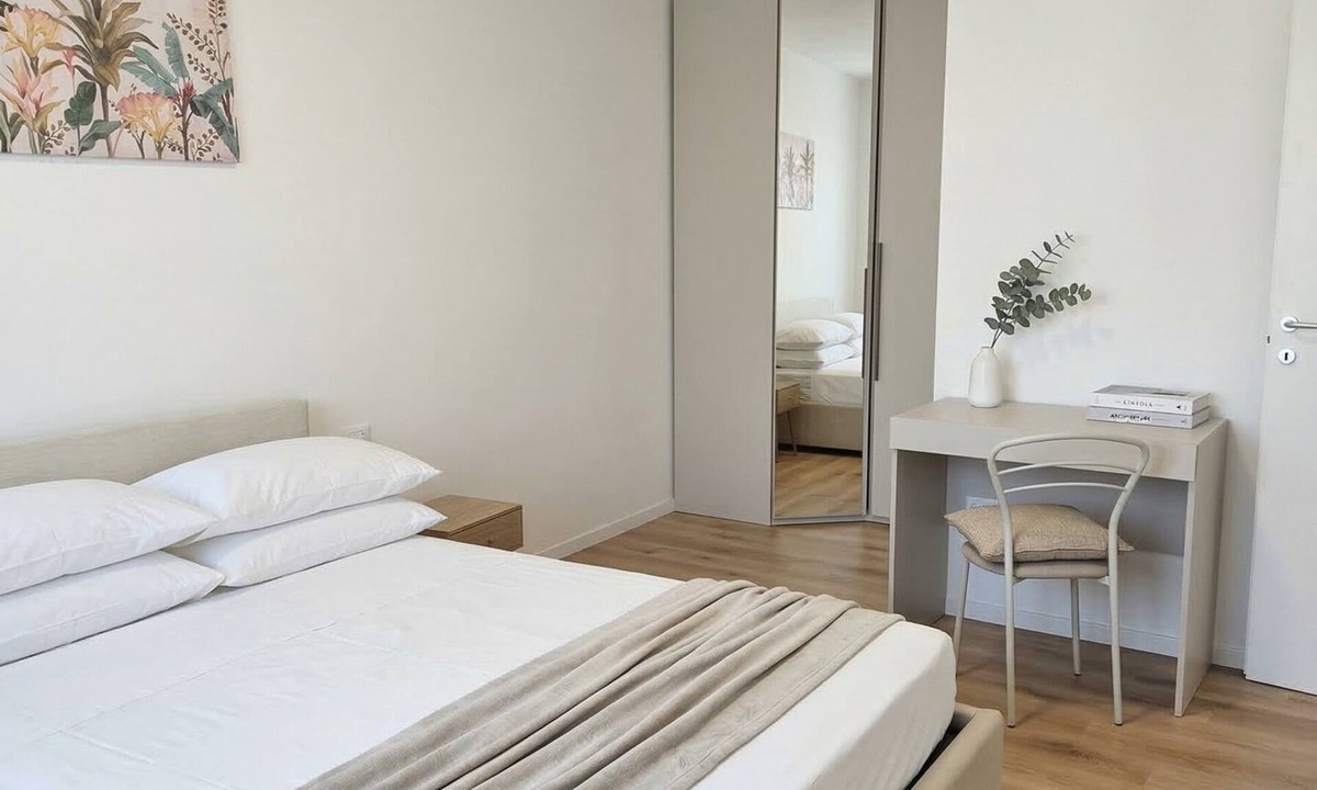 Bernareggio Apartment | Oasi di Bernareggio: Modern Two-room Apartment with Smart Working