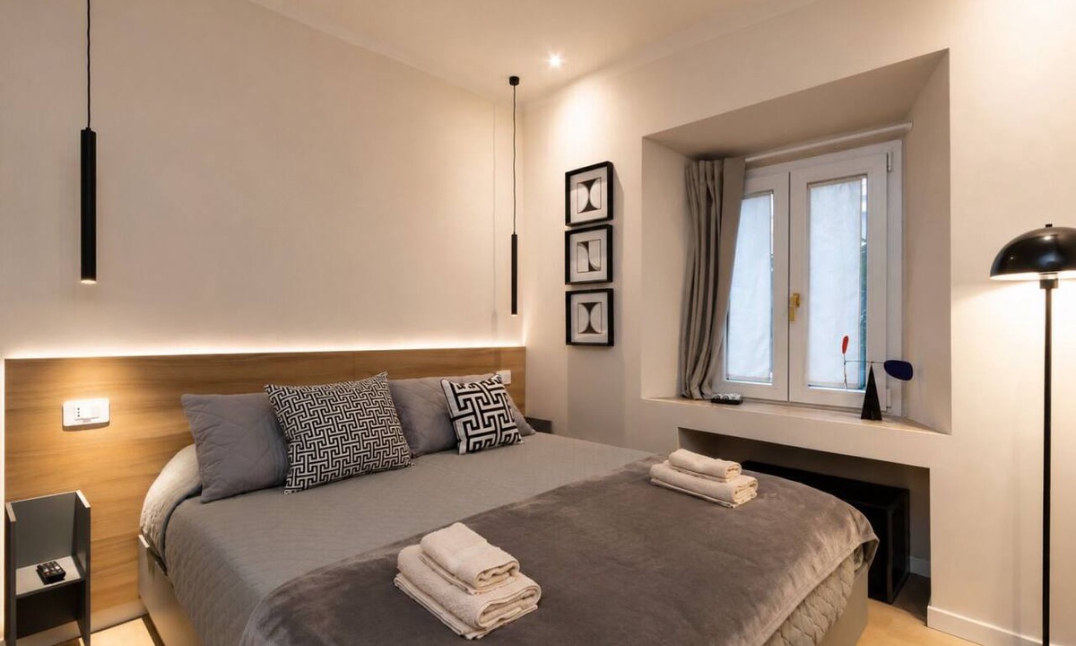 San Marco Apartment | One-bedroom apartment on the first floor in the heart of Brera, Milan’s artistic and bohemian district. A strategic location just steps from the Pinacoteca di Brera, La Scala Theatre, and Castello Sforzesco.An elegant apartment offering all modern comf