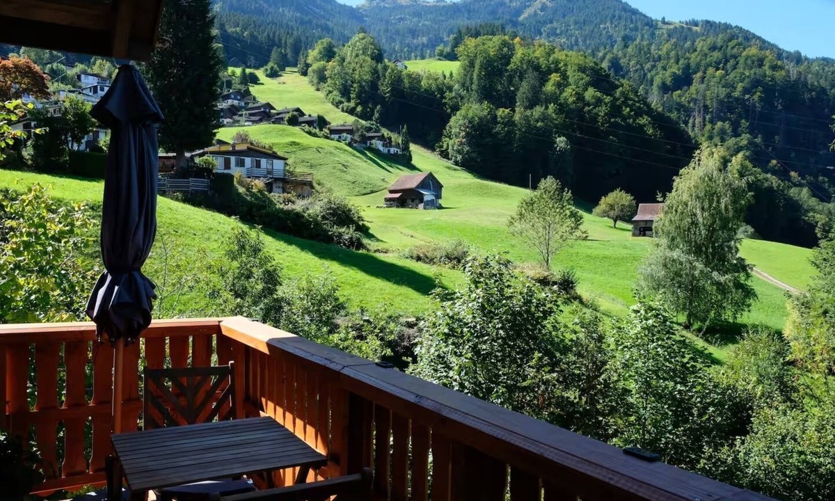 Oberterzen Ski Chalet | Private Chalet in Oberterzen – Close to the Ski Lift & Stunning Views