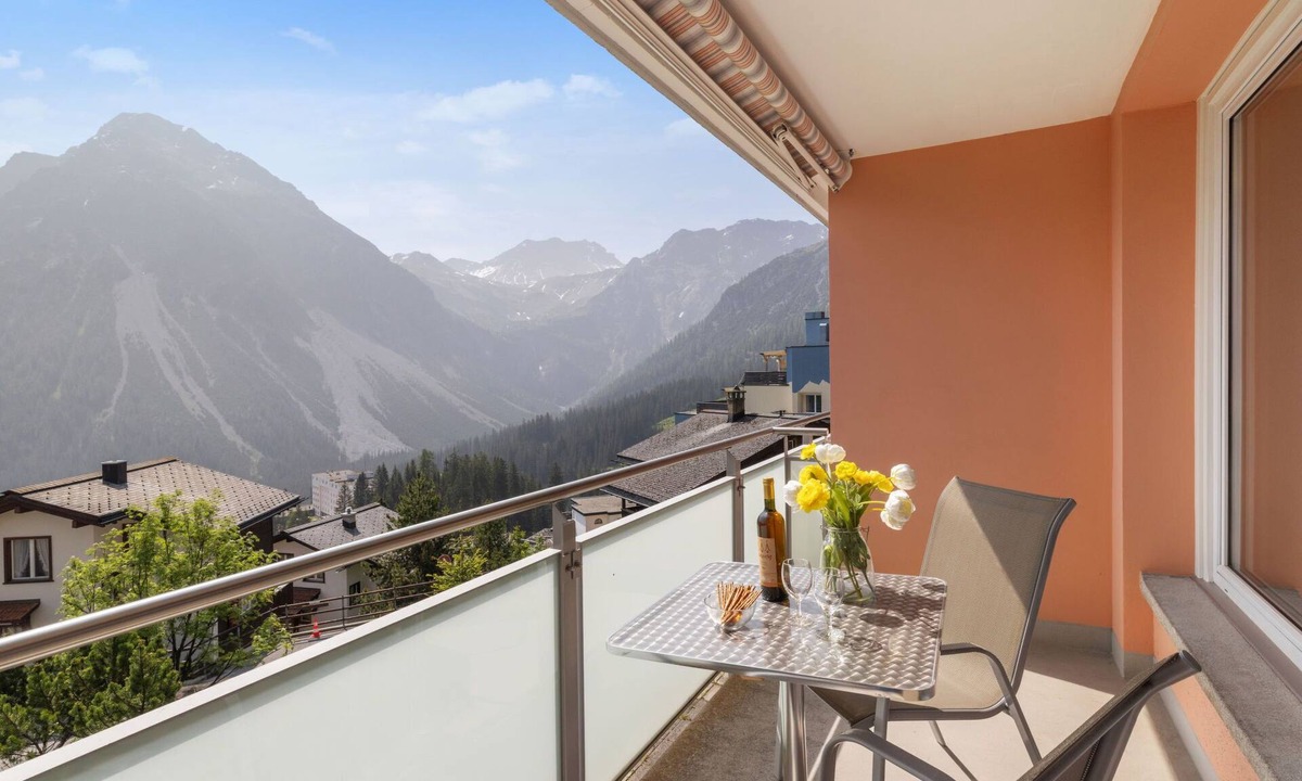 Arosa Apartment | Promenade Apt 109 & Apt 110 by Interhome