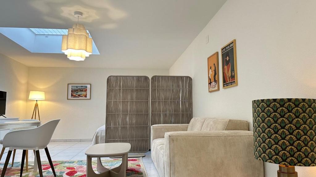 Seebach Apartment | Pulp Fiction · Zürich