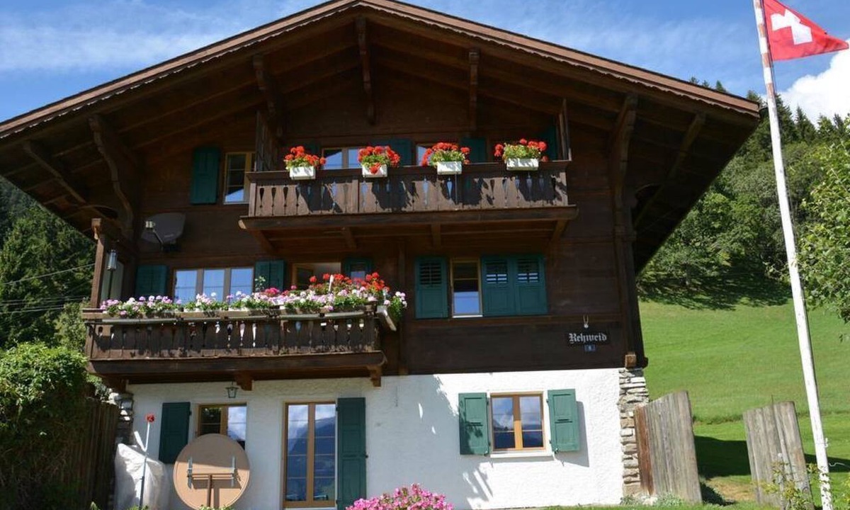 Saanen Apartment | Rehweid (2. Stock) Appartement/Fewo, Dusche oder Bad, WC 5-Bettwohnung by Interhome