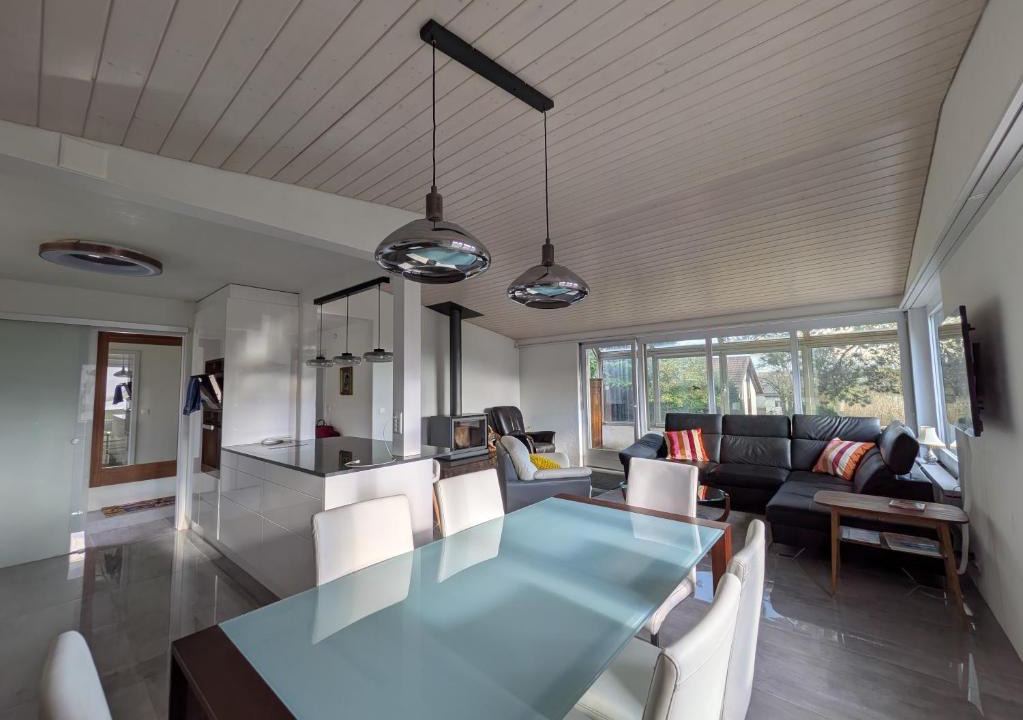La Neuveville Villa | Renovated Villa with HotTub