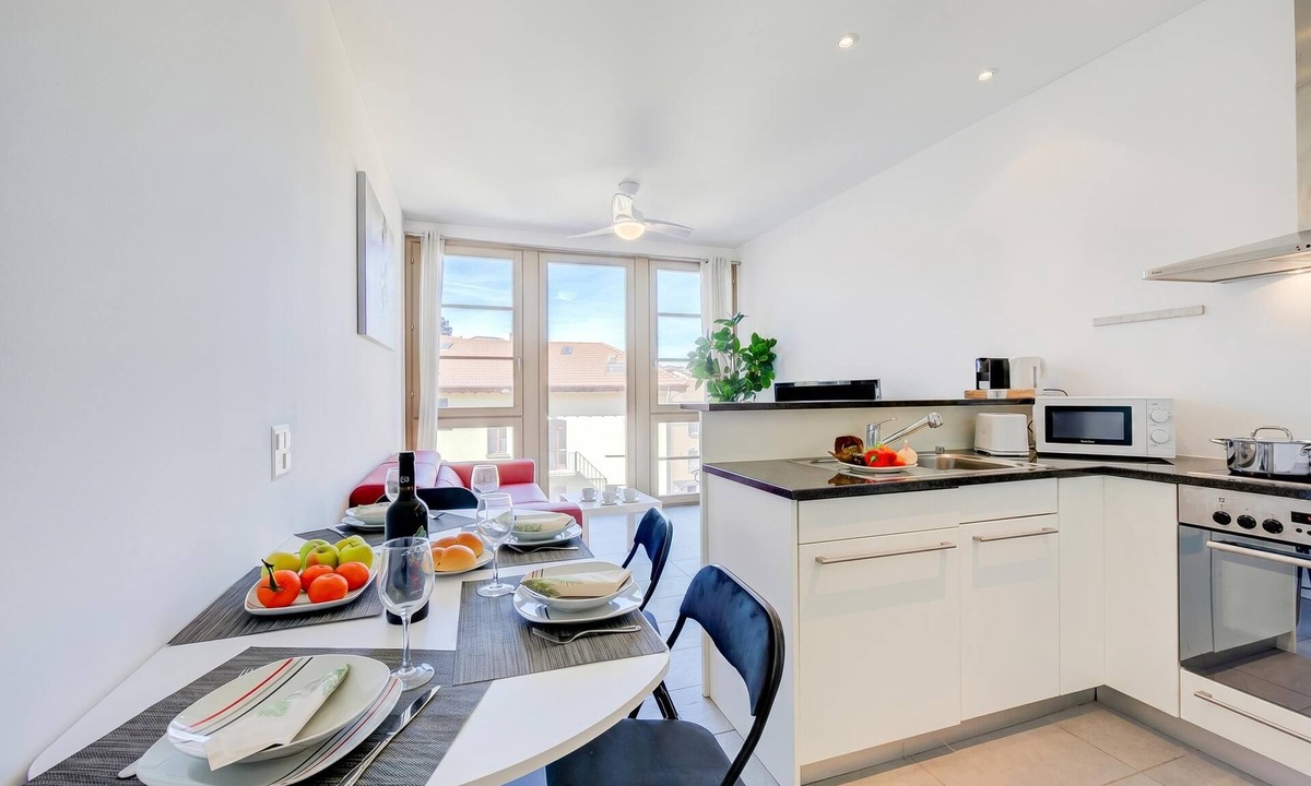 Mendrisio Apartment | Residenza Castello Flat with A/C and Garage, Mendrisio, Switzerland