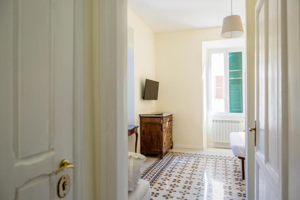 San Giovanni Apartment | RomAntica Family Apartment near San Giovanni