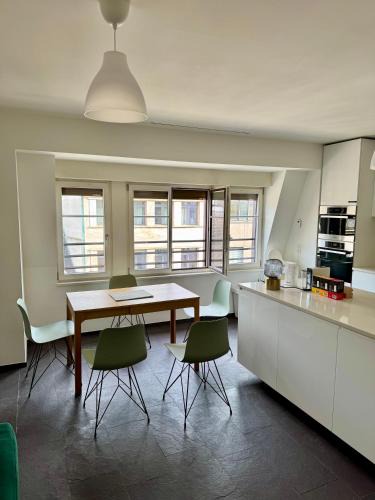 Basel City Centre Apartment | Rooftop Loft City Center, 2BR, Open Kitchen Island - New Renovated