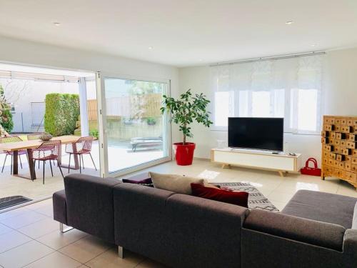 Brissago Apartment | RRRR HOUSE Romantic Relaxing Radiant Refined