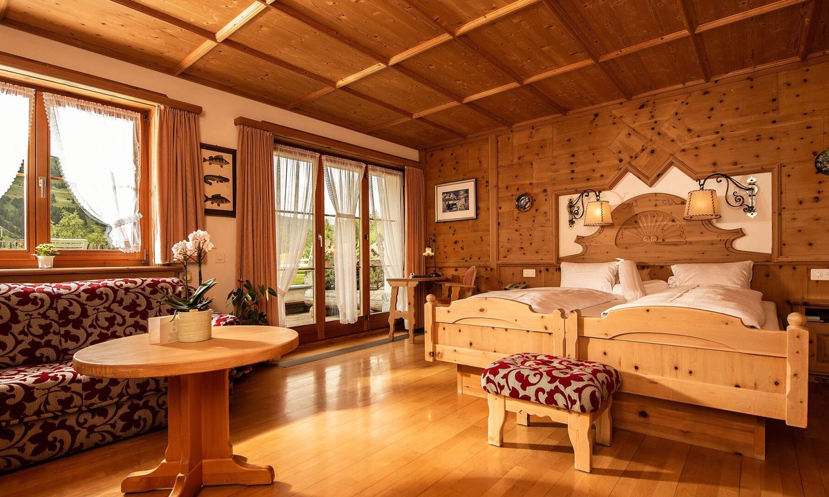 Engadin Scoul Hotel | Schlosshotel Restaurant Chastè
