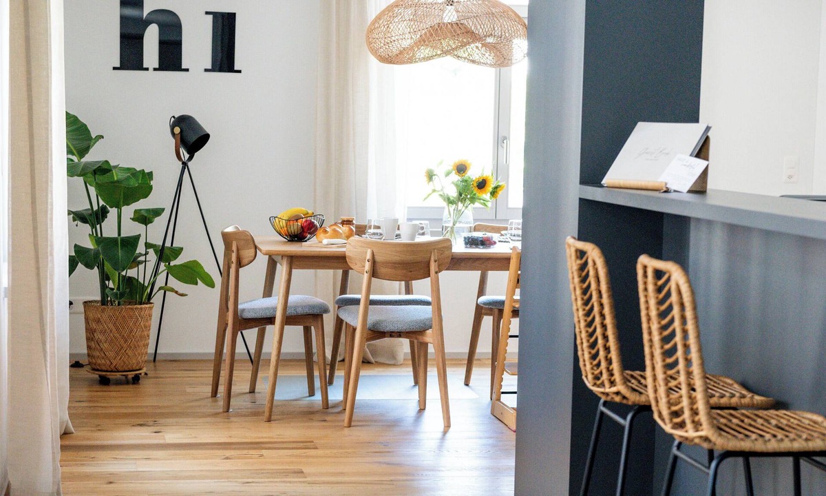 Kuessnacht Apartment | Soluna Stay | Lucerne | Mountains | Lake | Family-Friendly | Pilatus & Rigi View