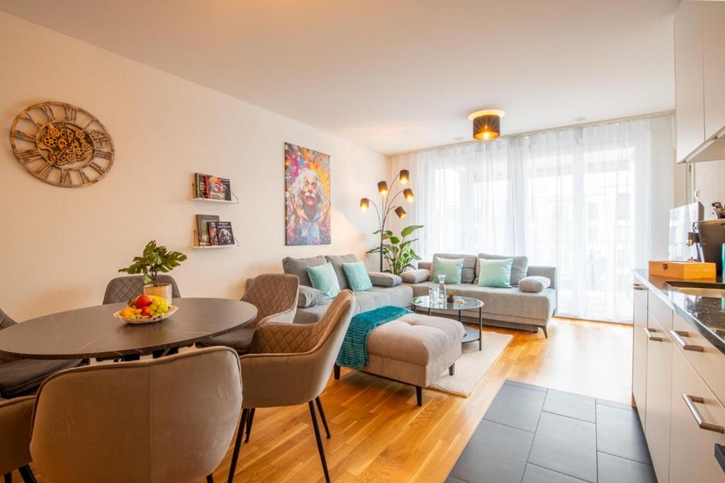 Basel City Centre Apartment | Spacious Apartment near Messe - Special EINSTEIN II Apartment, Basel, up to 6 guests