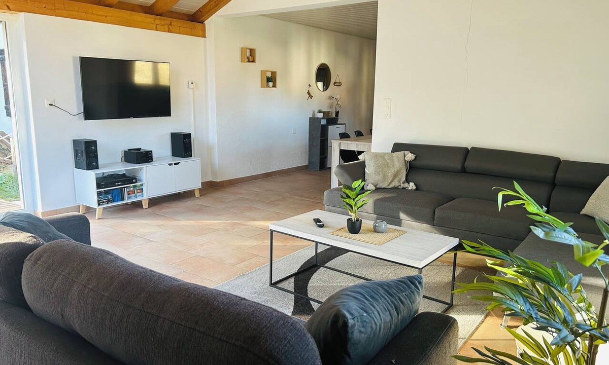 Val-de-Travers Apartment | Spacious duplex apartment