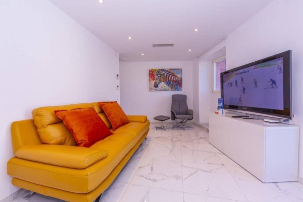 Ronco sopra Ascona Apartment | Splendid Residence Orchidea Ascona