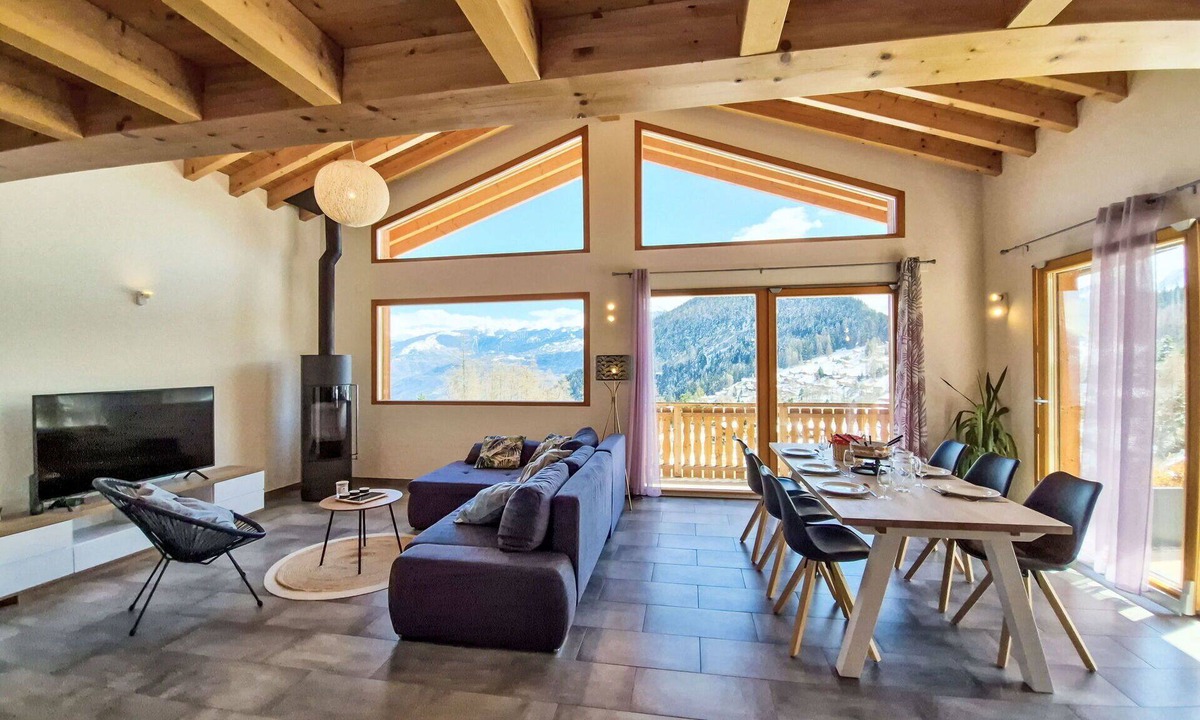 Chamoson House | Stunning private villa for 6 guests with WIFI, TV, terrace and panoramic view