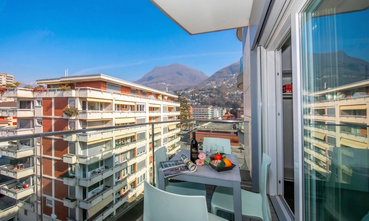Lugano Apartment | Sunrise House with Balcony and Parking, Lugano, Switzerland