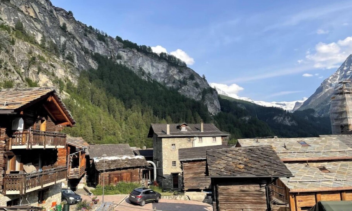 La Sage Apartment | Swiss mountain chalet, wooden interior, cosy, with a beautiful view