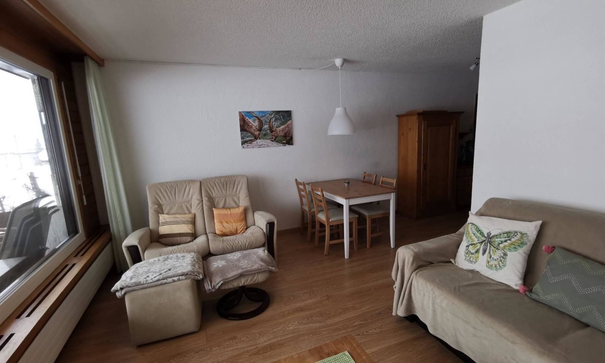 Meierhof Apartment | Talstrasse 57B Nr 1 Appartement/Fewo, Dusche oder Bad, WC 2 1/2 -Zimmerwohnung by Interhome