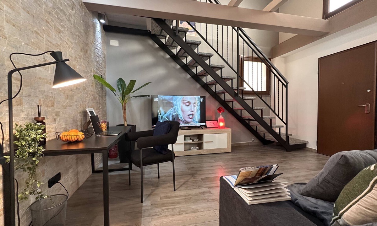 Sesto Calende Apartment | The Hangar Loft - in the city centre with parking