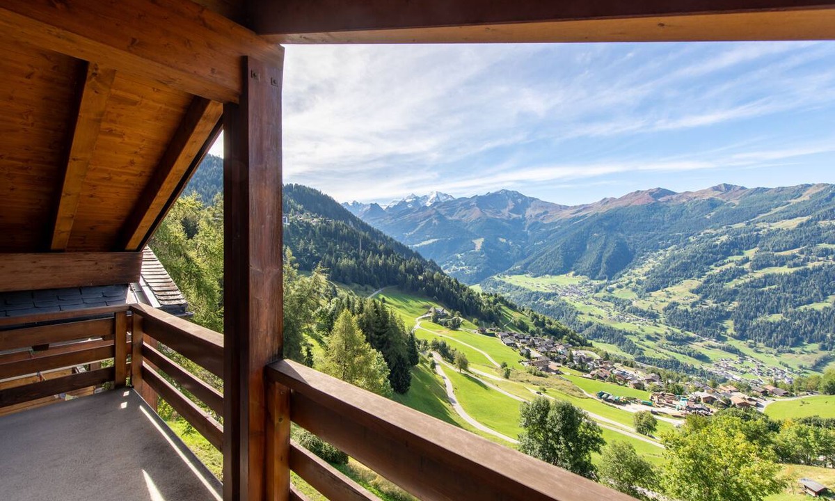 Verbier Apartment | Vetera 223 - Central Verbier - Duplex great views - sleeps 7-10 in 5 bedrooms