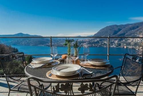 Blevio House | Villa Eugenia - Pool e Garden Retreat in Como .