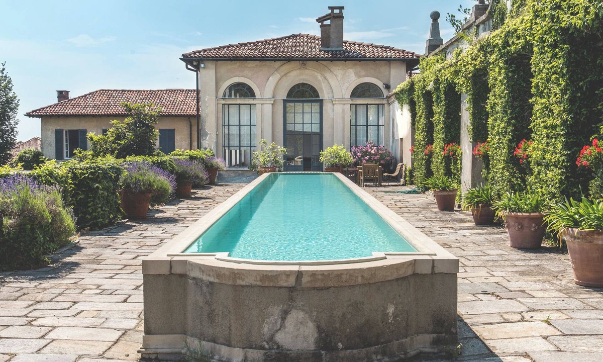 Casciago Villa | Villa La Limonera - Four Bedroom Villa, Sleeps 8