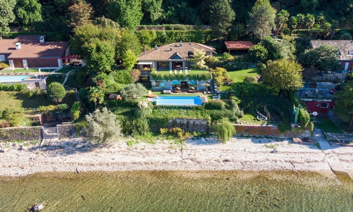 Ispra Villa | Villa Meraviglia - Four Bedroom Villa, Sleeps 8