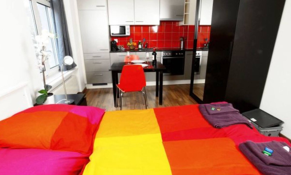 Oerlikon Apartment | ZH Cranberry lV - Oerlikon HITrental Apartment by Interhome