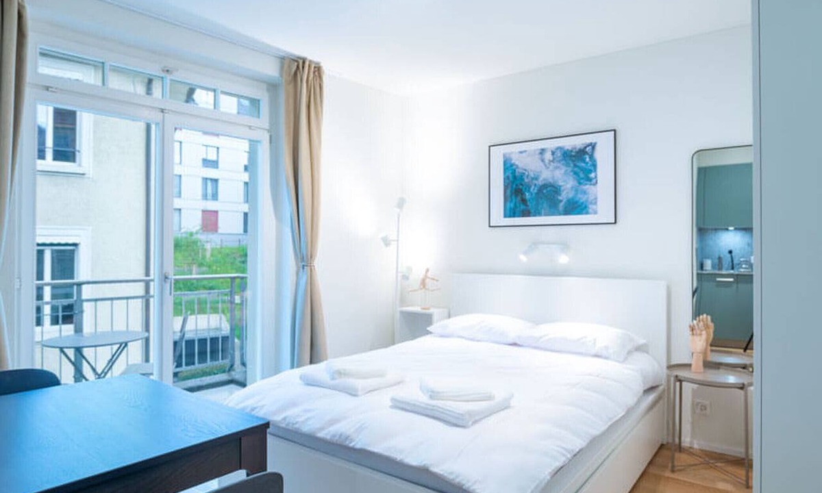 Hirslanden Apartment | ZH Fibula 2 - Riesbach HITrental Apartments