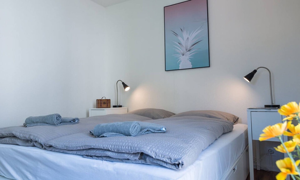Albisrieden Apartment | ZH Pineapple III - HITrental Wiedikon Apartments