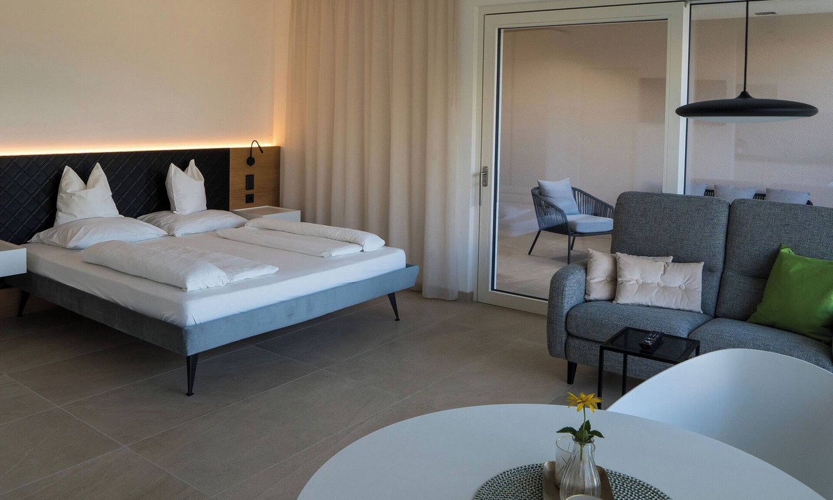 Tramin Apartment | Zilli Studio Apartments - The Living Room Garden - Tramin an der Weinstraße