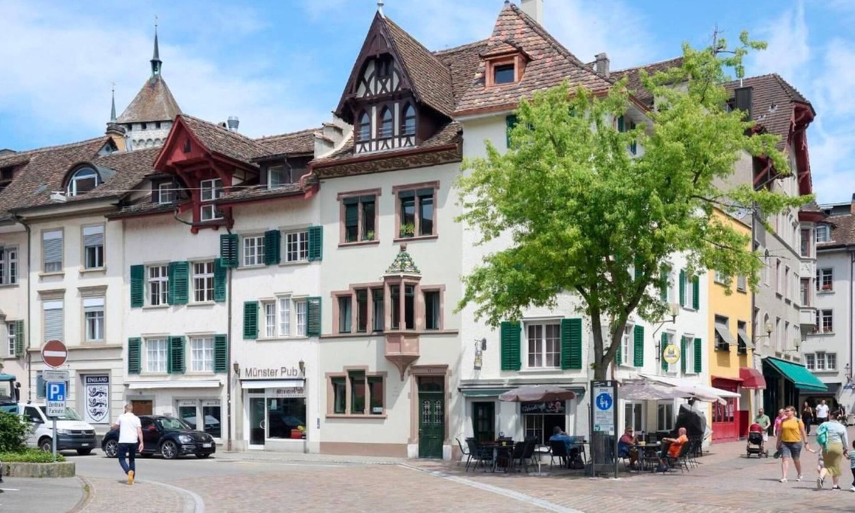 Schaffhausen Apartment | Zum Hinteren Dornhahn - Ferien im Baudenkmal by Interhome