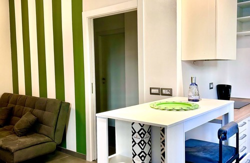 Sud-Ovest Apartment | 1 Double Room in an Apartment in the Feria Neighborhood, 10 Minutes from Downtown