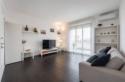 Vigentino Apartment | 1 minute's walk from the tram stop for the Duomo