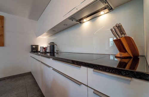 Guarda Apartment | 17th-century Engadin soul, lovingly restored — your Alpine home awaits.