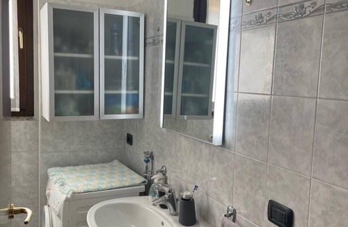 Luino Apartment | 2-zimmer-wohnung mit 2 Balkonen in Ruhiger und Zentraler Lage