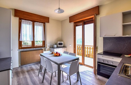 Zorzino Apartment | 3 bedroom lovely apartment in Riva di Solto