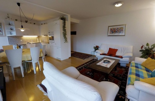 St. Moritz Apartment | 4 ½-room apartment on the third floor, about 105 m2.