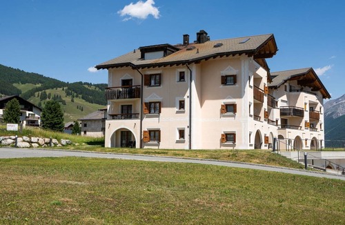 Zuoz Apartment | 40 m² Apartment ∙ 1 bedroom ∙ 2 guests