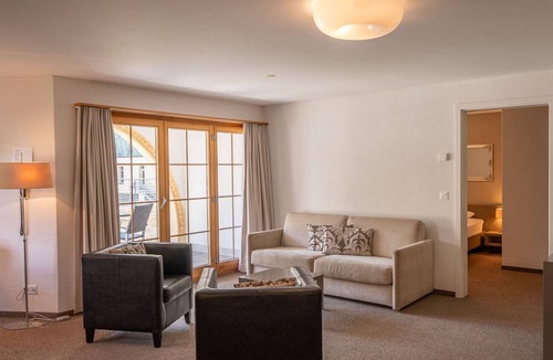 Zuoz Apartment | 77 m² Apartment ∙ 1 bedroom ∙ 4 guests