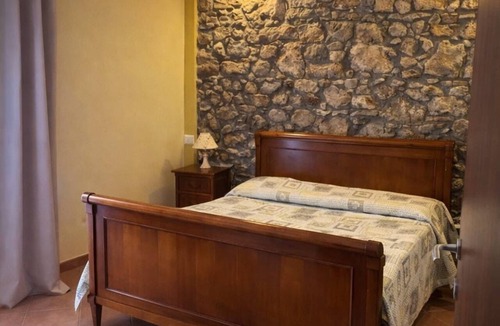 Tolfa Apartment | A cozy single-family home in the center of Tolfa. Pets allowed.
