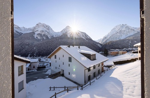 Engadin Scoul Apartment | Allegra und Herzlich Willkommen in der Ferienwohnung Chasa Val 2