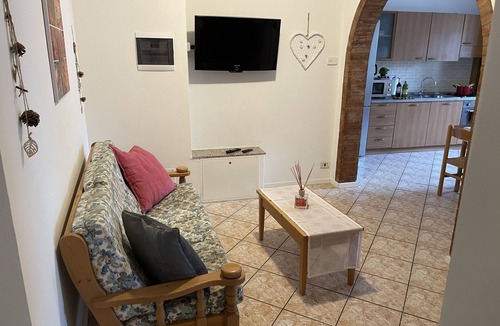 Tuenno Apartment | Allegrini Apartments, cozy apartment on the second floor