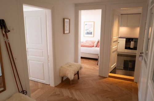 Oberstrass Apartment | Alpine 3-BR with fireplace near ETH · Kreis 6