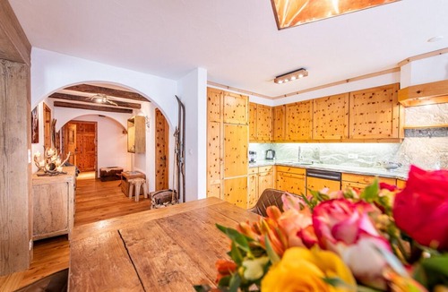 La Punt-Chamues-ch Apartment | Alpine Ski apartment close to Corviglia, St Moritz