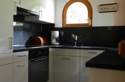 Klosters Platz Apartment | Am Bildweg (Stahel) Appartement/Fewo, Dusche oder Bad, WC 2½-Zimmerwohnung by Interhome