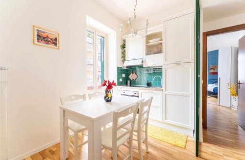 Appio Latino Apartment | Amaryllis Apartment, in the Heart of Appio Latino
