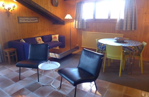 Villars-sur-Ollon Apartment | Apartment Albatros 5 by Interhome